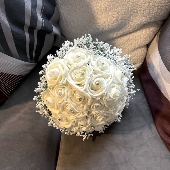 Wedding bouquets (4) and boutonnières (4) - Picture 12 of 13